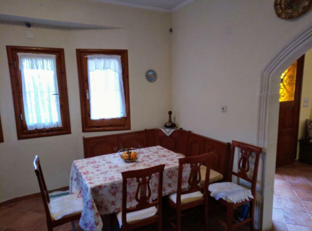 Villa Silvia Ágios Matthaíos Buitenkant foto