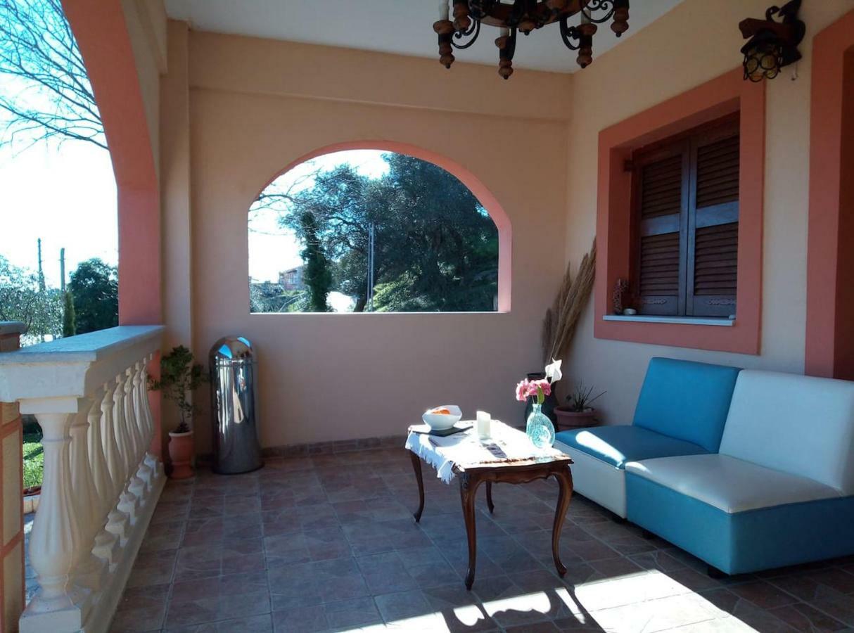Villa Silvia Ágios Matthaíos Buitenkant foto