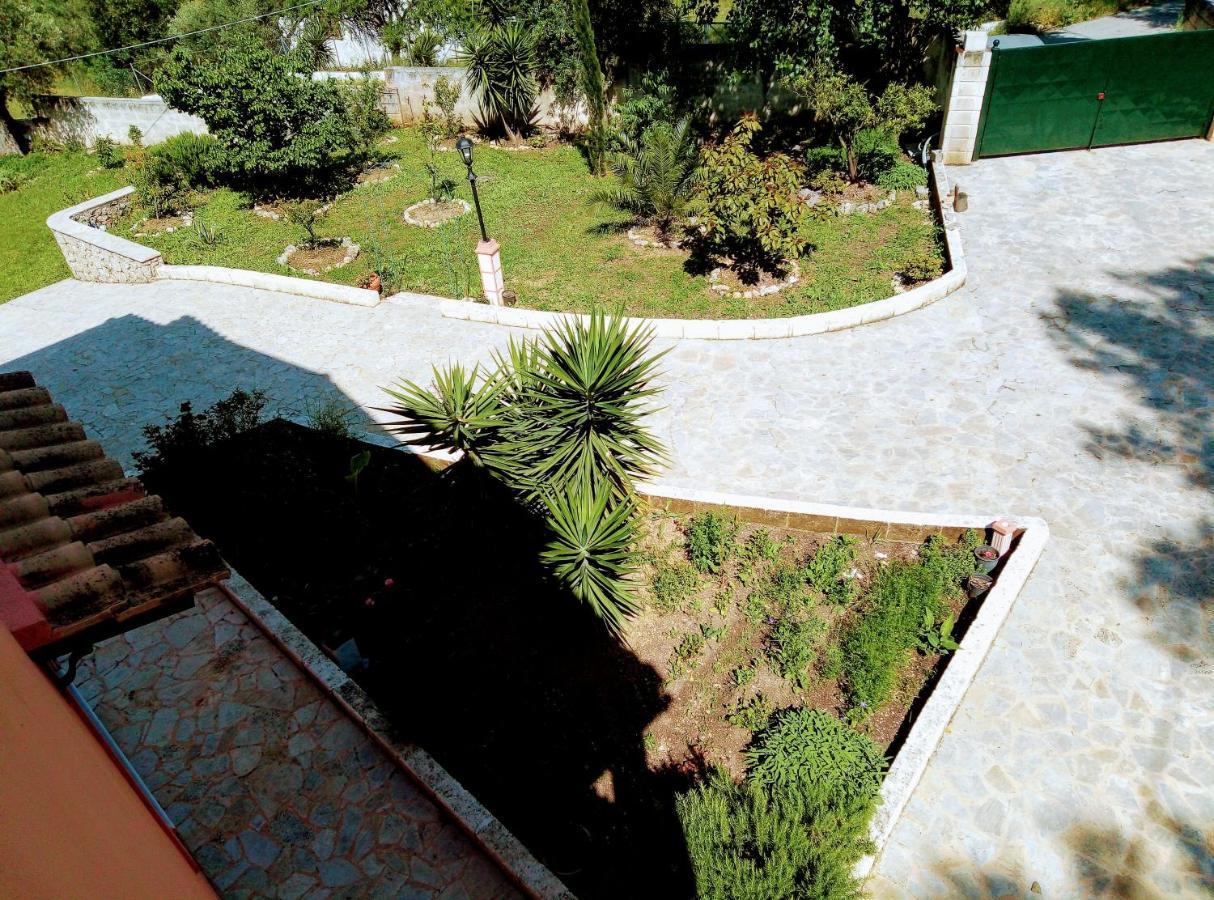 Villa Silvia Ágios Matthaíos Buitenkant foto